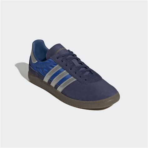 adidas universal training shoes